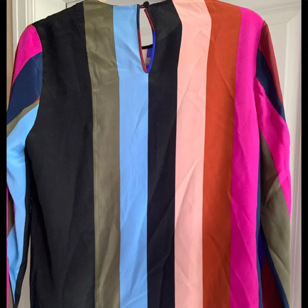 NWOT DVF Striped Silk blouse, size 2 - Picture 6 of 7